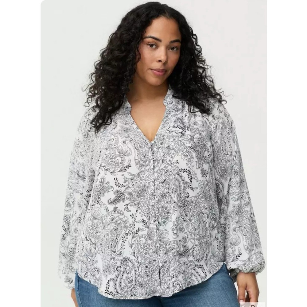 Torrid Paisley White Black Georgette Button-Front Blouse 1X (14/16) NWT